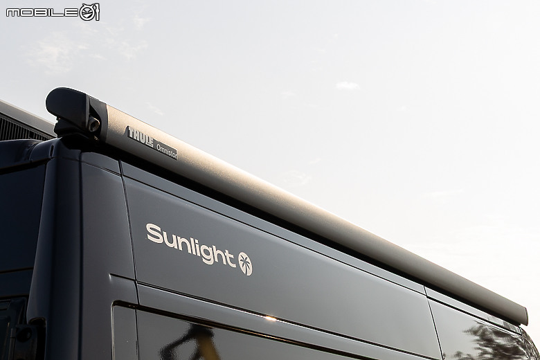 Sunlight Cliff 600 豪華露營車體驗｜配備齊全、伴你四處遊歷的溫馨小屋！