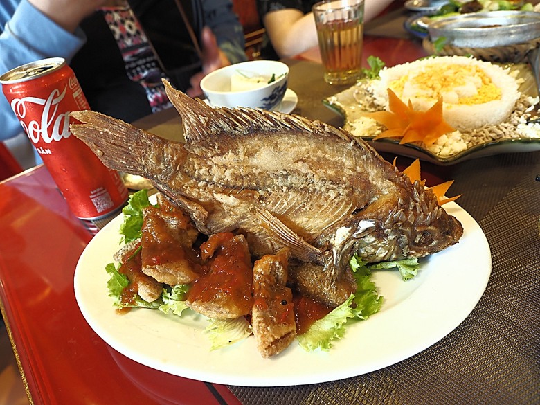順化皇城(Kinh thành Huế)、啟定皇陵(Lăng Khải Định)、靈姥寺(天姥寺) (Chùa Thiên Mụ)、線香民俗文化村(Incense Village)、皇帝宮廷宴,附掛峴港 AU LAC BEACH海鮮餐廳 — 2025年越南峴港、會安、美山、順化、巴拿山太陽世界六日歷史文化及遊樂園之旅 第五回