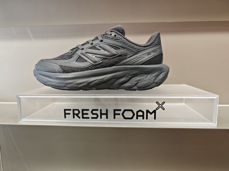 New Balance Fresh Foam Trainer New Balance Fresh Foam Trainer (兼信義區新據點) 開箱介紹~