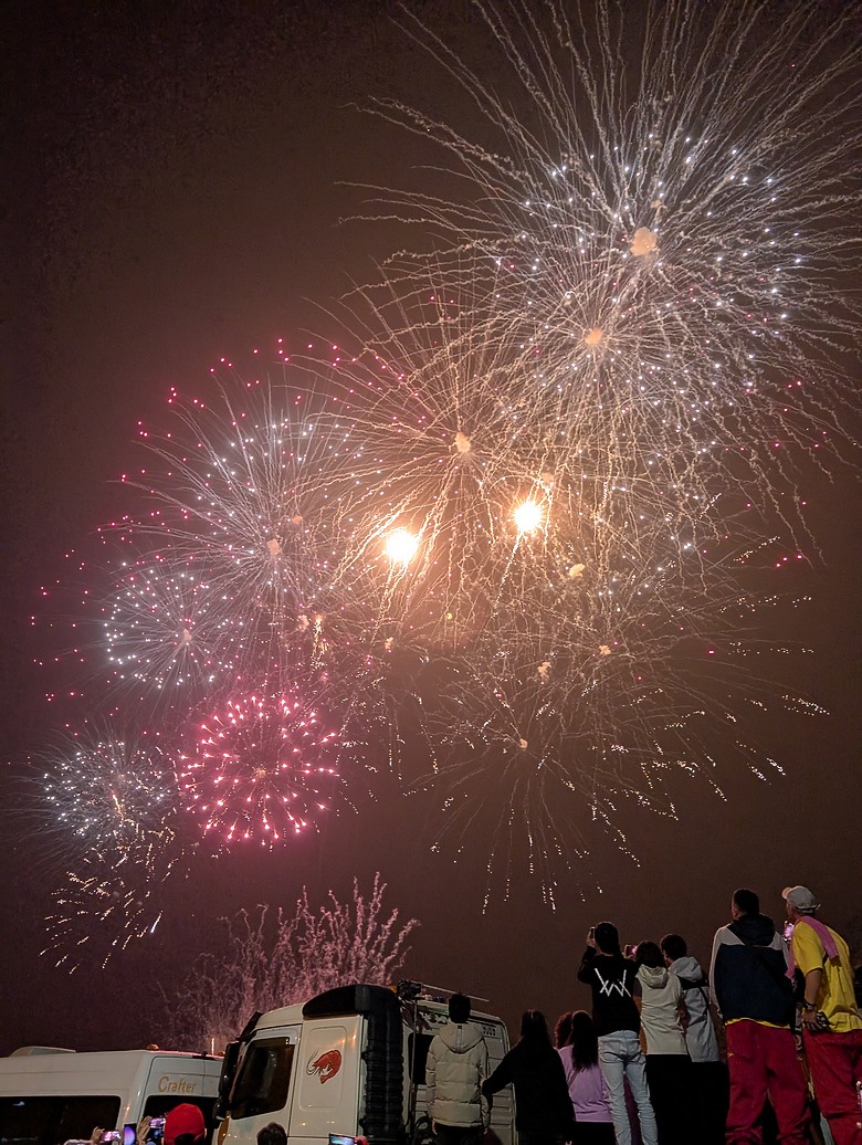 點我看大圖 2025 繞境大白 大甲媽繞境 一起追女神 熱血熬夜12小時