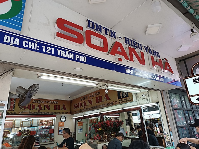 峴港市區 峴港大教堂、峴港博物館、漢市場、SOAN HA換匯、BANH MI越南法國麵包(午餐)、Banh Xeo Ba Tuyet (晚餐) 、SPA和按摩、My Xuan Cruise 遊輪夜遊峴港瀚江、龍橋噴火與山茶夜市、GO! Đà Nẵng量販店 — 2025年越南峴港、會安、美山、順化、巴拿山太陽世界六日歷史文化及遊樂園之旅 第七回