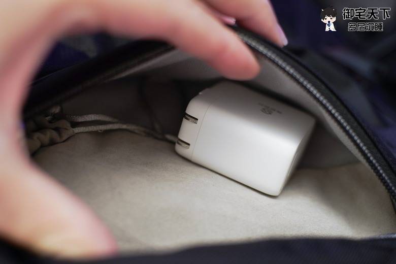 點我看大圖 開箱|【SEEK】CU-P651 65W GaN 電源供應器 - 配有 2 個 USB-C、1 個 USB-A 接口,輕巧好攜帶的快充頭!