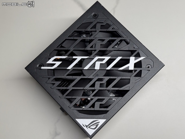 迭代更新！華碩ROG Strix系列ATX3.1電源供應器 ROG STRIX 850W 白金牌