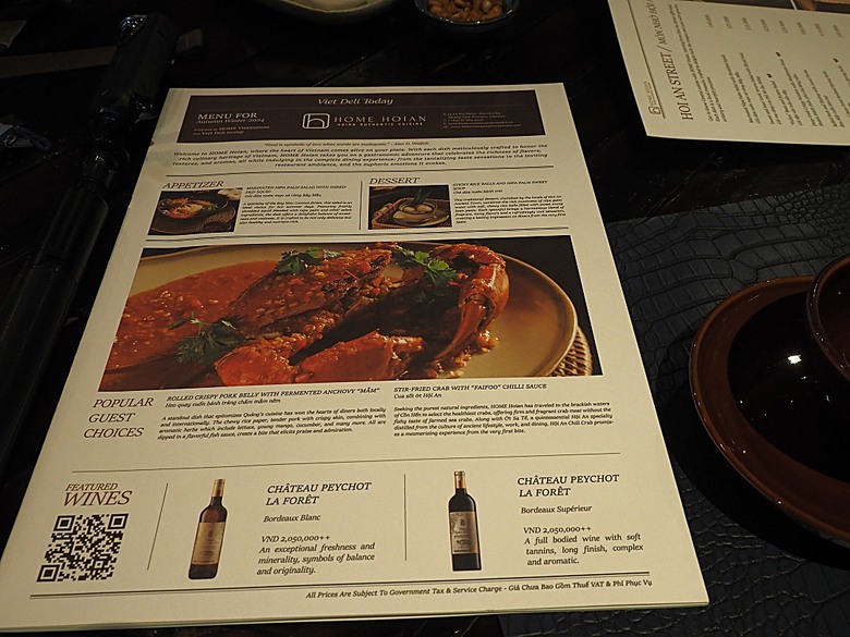 會安古鎮 (來遠橋、Faifo Coffee、華人會館群)、會安夜市、在地美食HOME Hoi An 餐廳、秋盆河乘船放水燈 — 2025年越南峴港、會安、美山、順化、巴拿山 — 聯合國世界文化遺產及遊樂園之六日悠遊 第一回