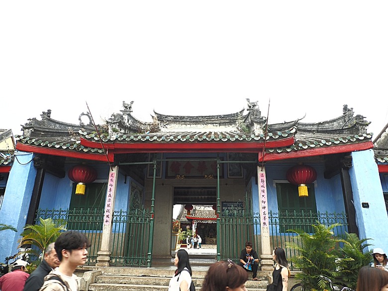 會安古鎮 (來遠橋、Faifo Coffee、華人會館群)、會安夜市、在地美食HOME Hoi An 餐廳、秋盆河乘船放水燈 — 2025年越南峴港、會安、美山、順化、巴拿山 — 聯合國世界文化遺產及遊樂園之六日悠遊 第一回