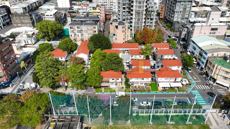 🌟中區【純2房新案】雙面臨路 純兩房雙衛浴 明星學區居仁國中 走路到藍線捷運&第二市場 市區機能捷運增值宅 空拍分享