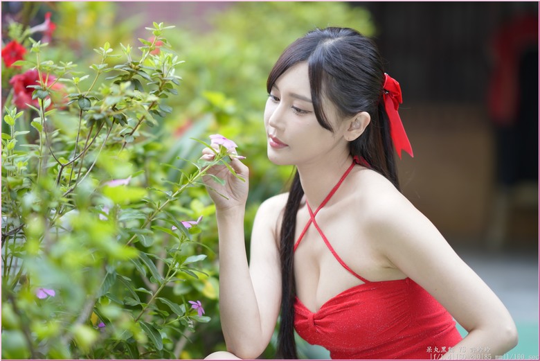 【 請支援收玲 】三顧許玲玲! 一陰天外拍還是要打閃的啦!