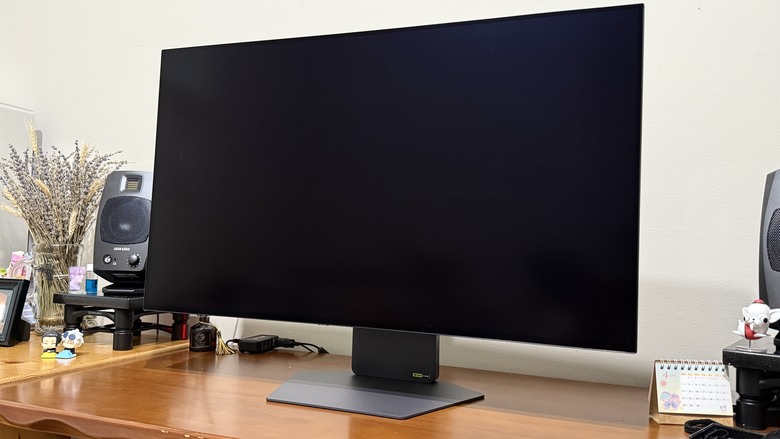 LG32GS95UV幫女兒小開箱OLED