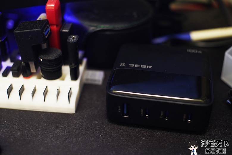 點我看大圖 開箱|【SEEK】CU-P1002 100W GaN 電源供應器 - 意外好用 1A+3C,100W 全 USB 延長線!