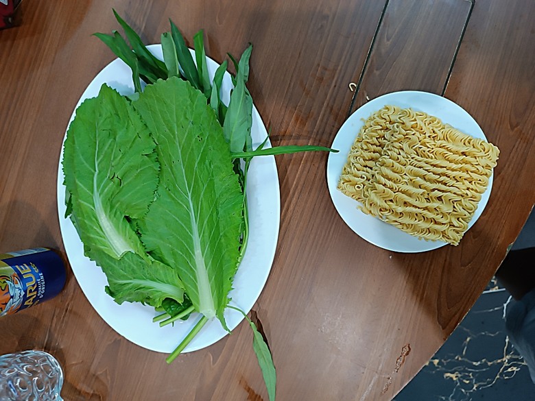 順化皇城(Kinh thành Huế)、啟定皇陵(Lăng Khải Định)、靈姥寺(天姥寺) (Chùa Thiên Mụ)、線香民俗文化村(Incense Village)、皇帝宮廷宴,附掛峴港 AU LAC BEACH海鮮餐廳 — 2025年越南峴港、會安、美山、順化、巴拿山太陽世界六日歷史文化及遊樂園之旅 第五回