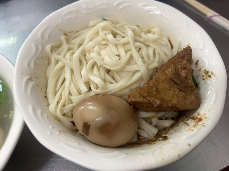 軍事堡壘與惡地交織的漯(ㄊㄚˋ)底山自然公園
