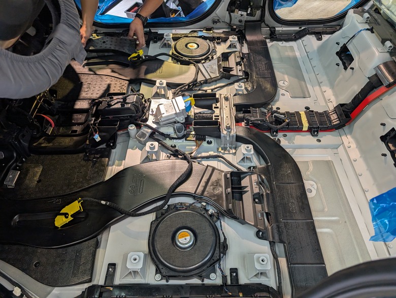 BMW IX PIONEER 電動車防火毯施工分享