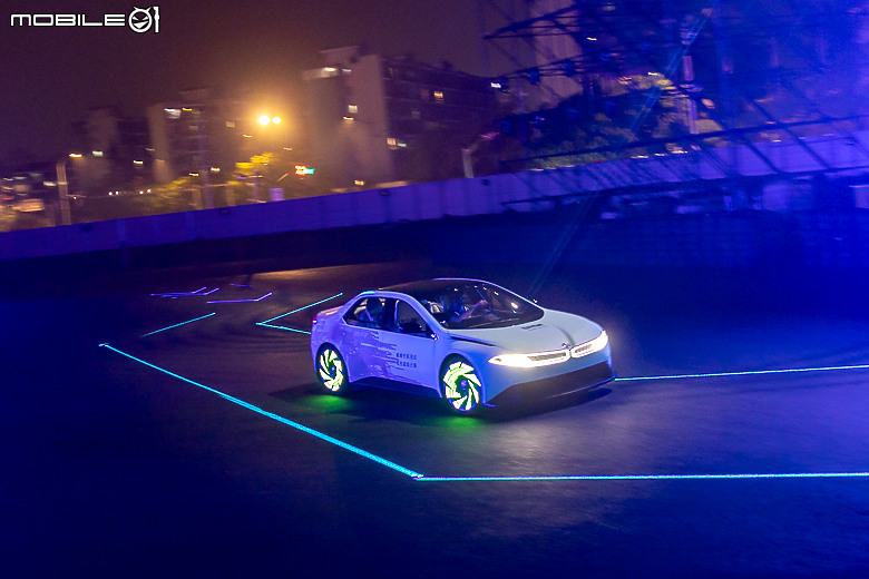 【採訪】BMW Vision Driving Experience 測試車上海現身，超級大腦掌控 1800 kgm 扭力精準展演！
