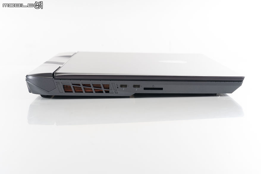 MSI Vector 16 HX AI A2WX 測試報告｜AI 世代的高效創作與遊戲筆電利器