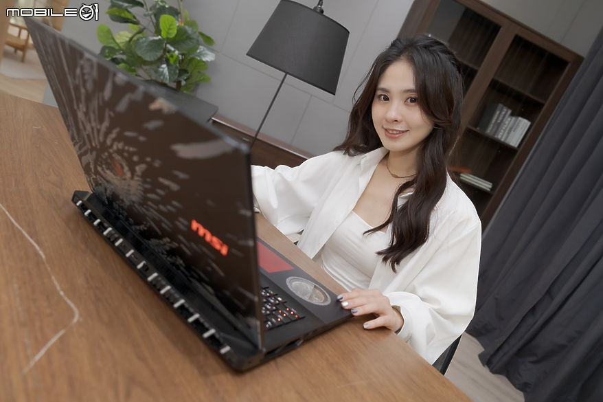 MSI Titan 18 HX Dragon Edition Norse Myth 測試報告｜貨真價實的旗艦龍魂電競