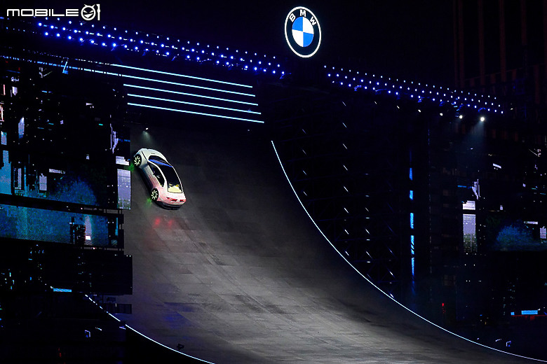 【採訪】BMW Vision Driving Experience 測試車上海現身，超級大腦掌控 1800 kgm 扭力精準展演！