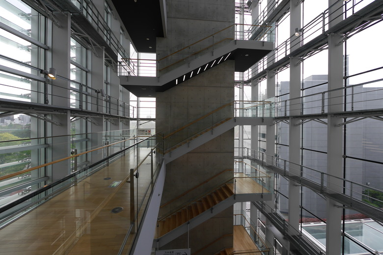 東京國立新美術館