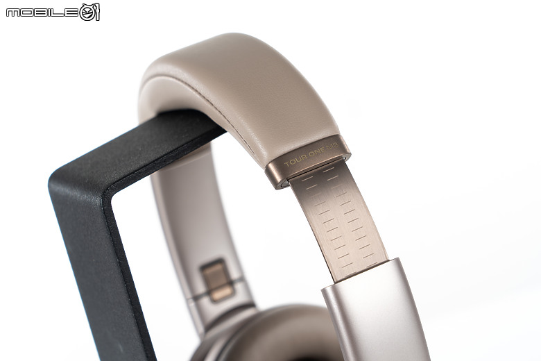 JBL Tour One M3 耳罩式耳機｜首搭 Smart Tx 原音發射器、影音體驗全面進化！