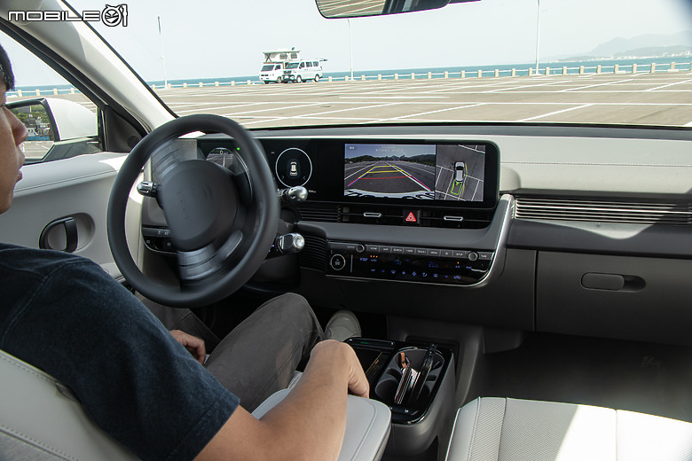 Hyundai Ioniq 5 小改款試駕｜外型出眾無疑，內在、續航更進化！