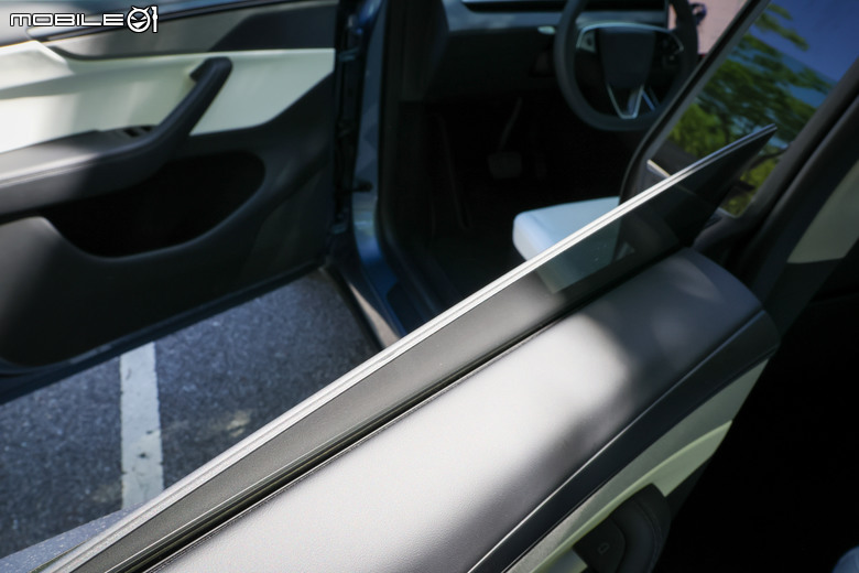 Tesla Model Y Long Range 首發版上海試駕|各項表現有感升級、準備預約電車銷售冠軍!