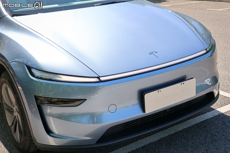 Tesla Model Y Long Range 首發版上海試駕|各項表現有感升級、準備預約電車銷售冠軍!