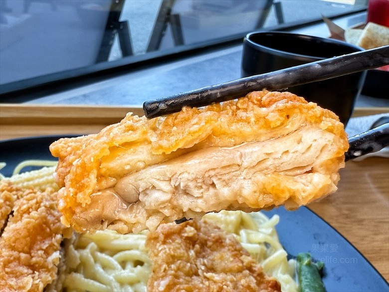 溪湖咖啡廳、早午晚餐、下午茶,在地複合式餐飲店,環境讓人超chill的