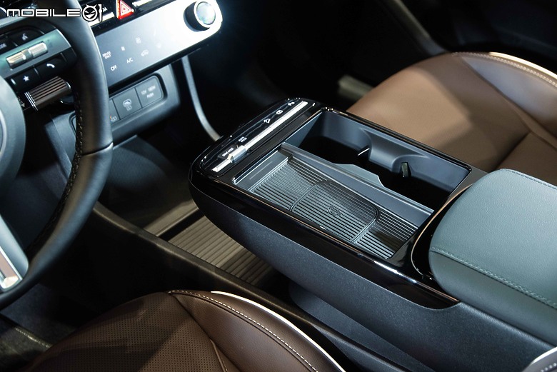 【實拍】配備有增有減，小改款Hyundai Tucson L新色「隕石灰」實拍照來囉！
