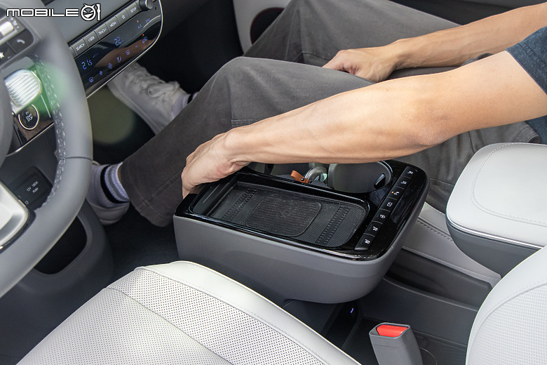 Hyundai Ioniq 5 小改款試駕｜外型出眾無疑，內在、續航更進化！