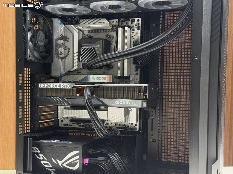 迭代更新！華碩ROG Strix系列ATX3.1電源供應器 ROG STRIX 850W 白金牌