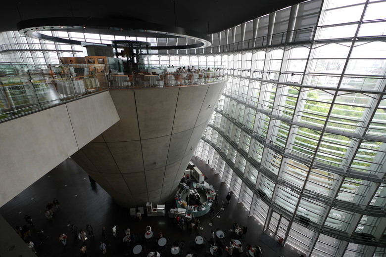 東京國立新美術館