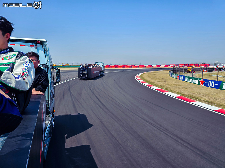 回想起來依然熱血沸騰！不可思議的Mercedes-AMG F1專屬包廂Silver Arrows Lounge觀賽體驗！