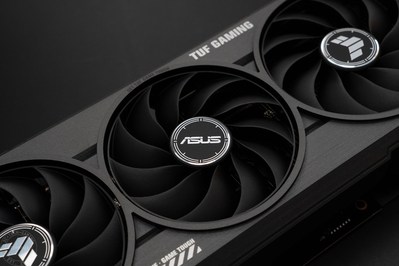 最「TUF」的硬派高 CP 大全配！打造高效能、統一風格 1440p 遊戲主機 ft. TUF Gaming GeForce RTX 5060 Ti 16GB OC