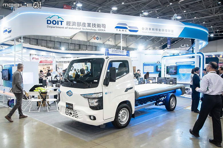 預計今年第三季量產上市,中華全新純電商用車ET35完整公開!