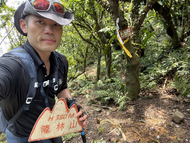 腳又癢了，來爬雪山尾稜北段