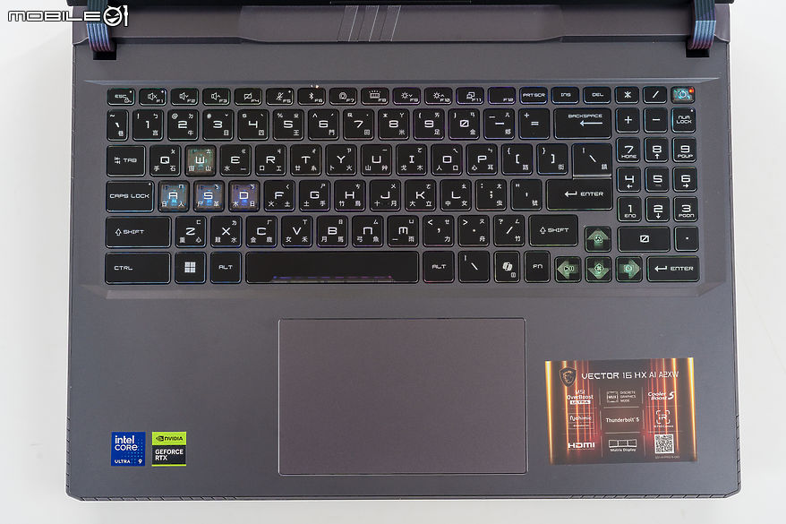 MSI Vector 16 HX AI A2WX 測試報告｜AI 世代的高效創作與遊戲筆電利器