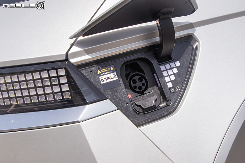 Hyundai Ioniq 5 小改款試駕|外型出眾無疑,內在、續航更進化!