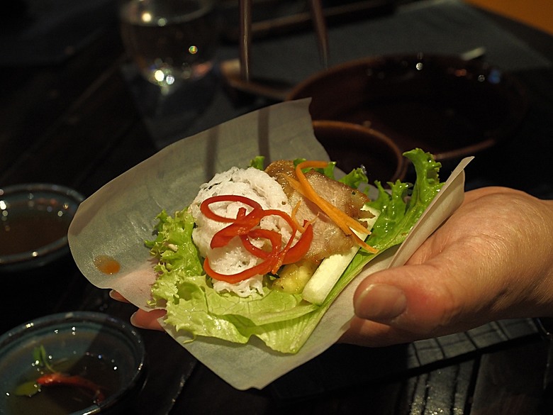 會安古鎮 (來遠橋、Faifo Coffee、華人會館群)、會安夜市、在地美食HOME Hoi An 餐廳、秋盆河乘船放水燈 — 2025年越南峴港、會安、美山、順化、巴拿山 — 聯合國世界文化遺產及遊樂園之六日悠遊 第一回