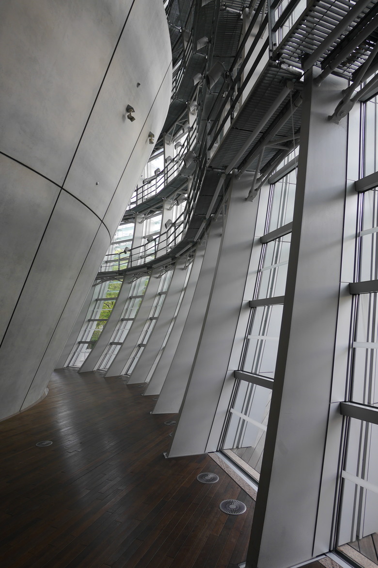 東京國立新美術館