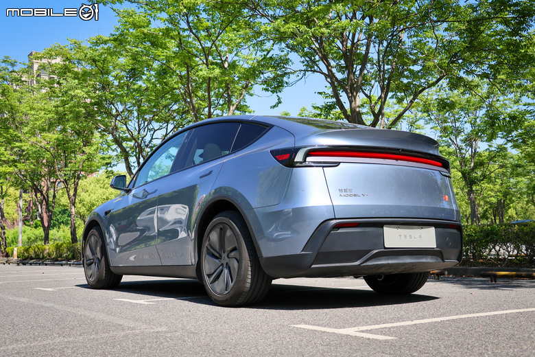 Tesla Model Y Long Range 首發版上海試駕|各項表現有感升級、準備預約電車銷售冠軍!