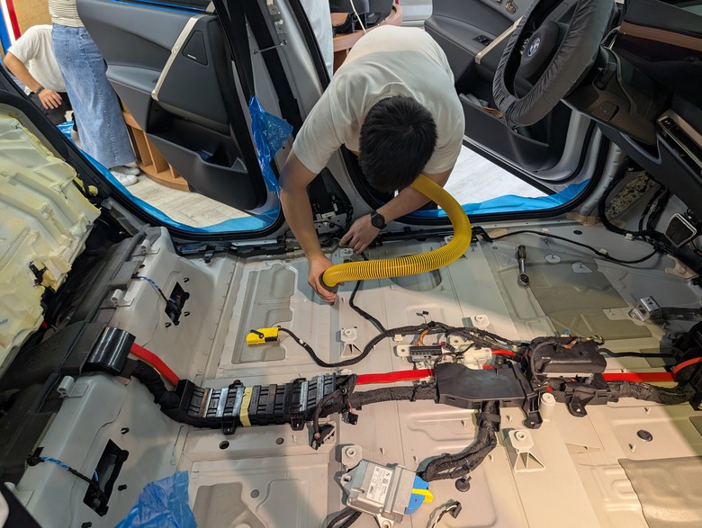 BMW IX PIONEER 電動車防火毯施工分享