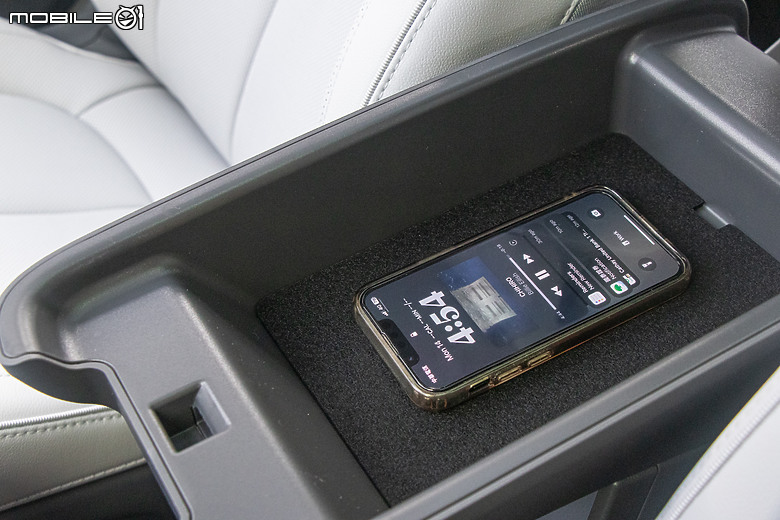 Hyundai Ioniq 5 小改款試駕｜外型出眾無疑，內在、續航更進化！