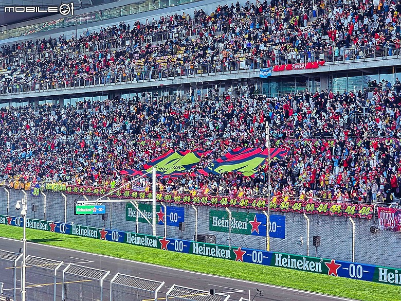 回想起來依然熱血沸騰！不可思議的Mercedes-AMG F1專屬包廂Silver Arrows Lounge觀賽體驗！