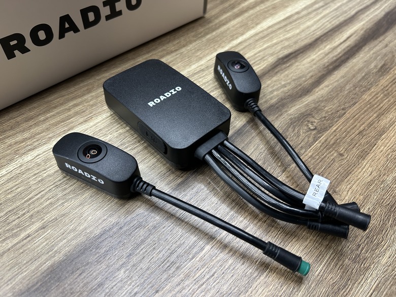 Roadio 真4K 360度 AI碰撞偵測 行車記錄器 開箱+上路心得分享 （我是Roadio員工！）