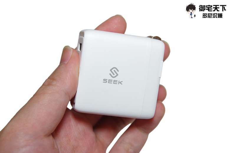 點我看大圖 開箱|【SEEK】CU-P651 65W GaN 電源供應器 - 配有 2 個 USB-C、1 個 USB-A 接口,輕巧好攜帶的快充頭!