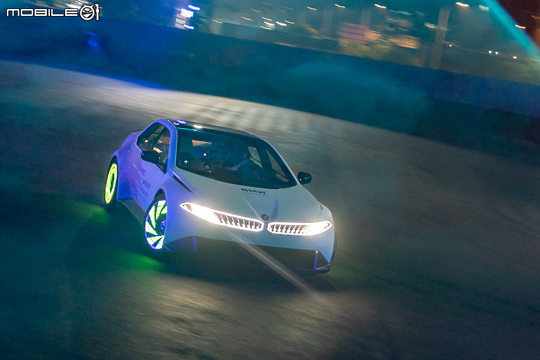 【採訪】BMW Vision Driving Experience 測試車上海現身，超級大腦掌控 1800 kgm 扭力精準展演！