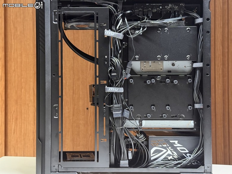迭代更新！華碩ROG Strix系列ATX3.1電源供應器 ROG STRIX 850W 白金牌
