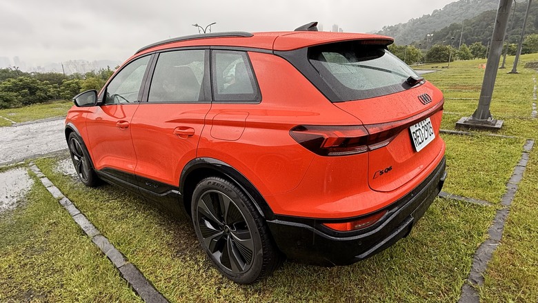 點我看大圖 Audi Q6/SQ6 e-tron | DDCAR 深度試駕體驗會