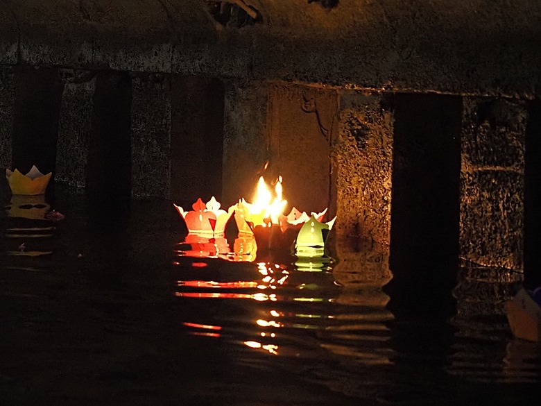會安古鎮 (來遠橋、Faifo Coffee、華人會館群)、會安夜市、在地美食HOME Hoi An 餐廳、秋盆河乘船放水燈 — 2025年越南峴港、會安、美山、順化、巴拿山 — 聯合國世界文化遺產及遊樂園之六日悠遊 第一回