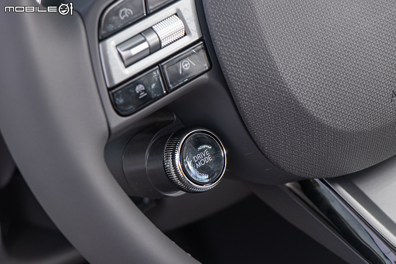 Hyundai Ioniq 5 小改款試駕｜外型出眾無疑，內在、續航更進化！