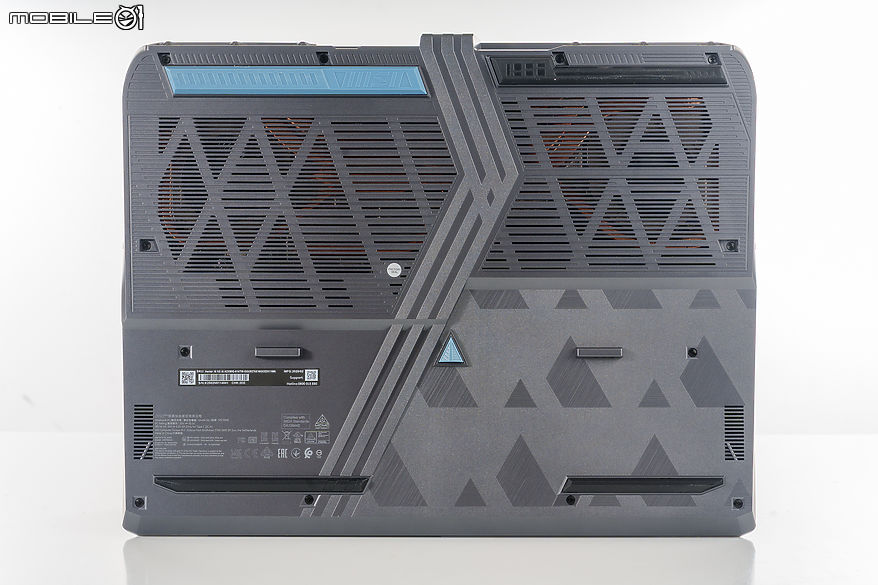 MSI Vector 16 HX AI A2WX 測試報告｜AI 世代的高效創作與遊戲筆電利器
